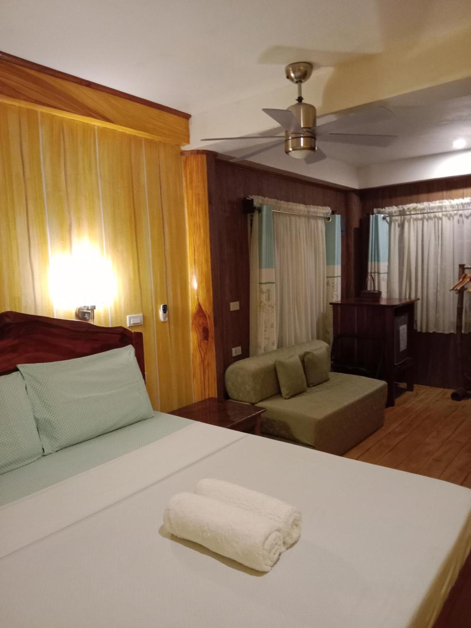Coral Cay Resort, Inc. Siquijor Habitación foto